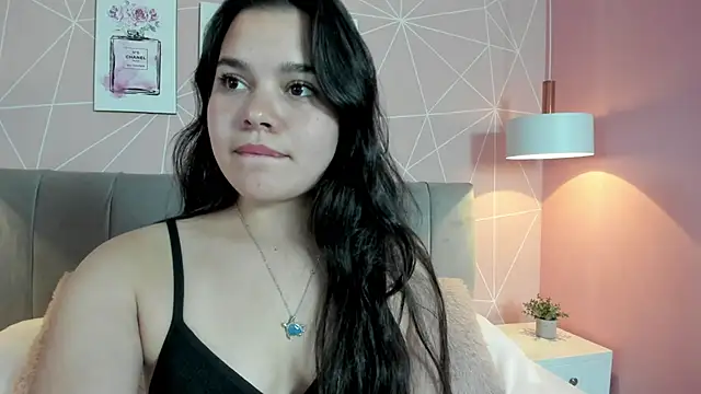 Snapshot of zara__sweet chatting on 01.23.25 zara sweet online show from 01.23.25