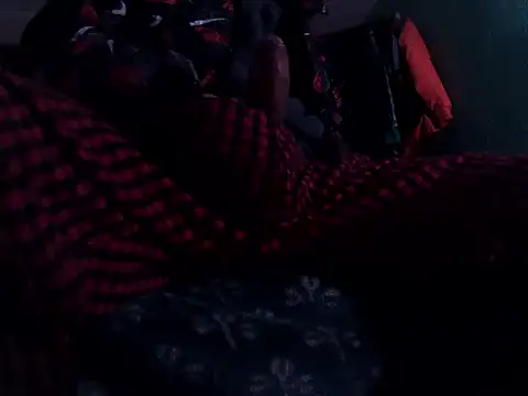 Snapshot of andrescaraballo chatting on 09.25.25 andrescaraballo online show from 09.25.25