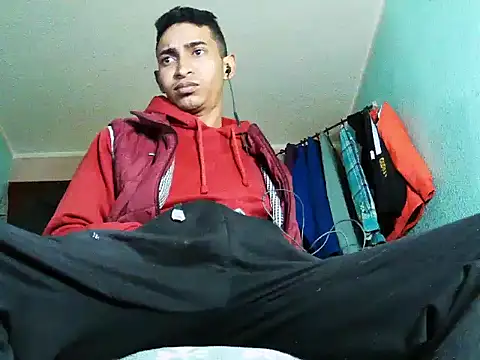 Snapshot of andrescaraballo chatting on 10.08.25 andrescaraballo online show from 10.08.25