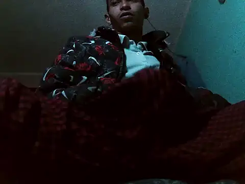 Snapshot of andrescaraballo chatting on 10.22.25 andrescaraballo online show from 10.22.25