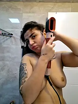 Snapshot of Esmertarcinim chatting on 01.06.25 Esmertarcinim online show from 01.06.25