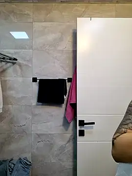 Snapshot of Esmertarcinim chatting on 01.08.25 Esmertarcinim online show from 01.08.25