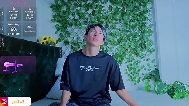 Levii Ackermann online show from 11.26.25