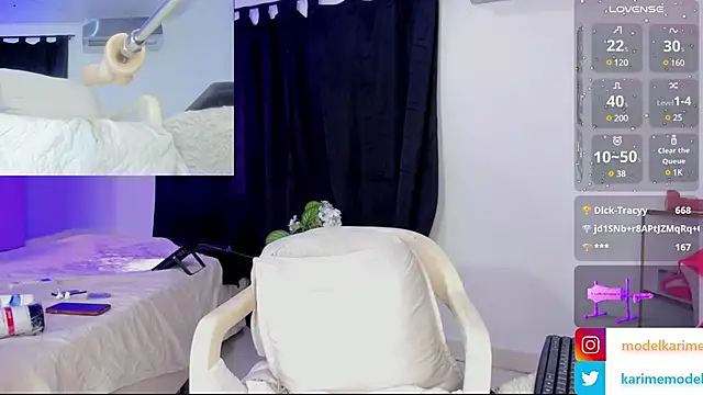 Snapshot of _karime_ chatting on 01.10.25 karime online show from 01.10.25