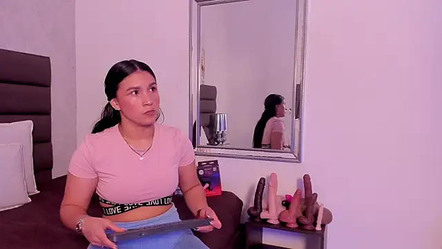 Snapshot of Sofi_Perez_ chatting on 09.12.25 Sofi Perez online show from 09.12.25