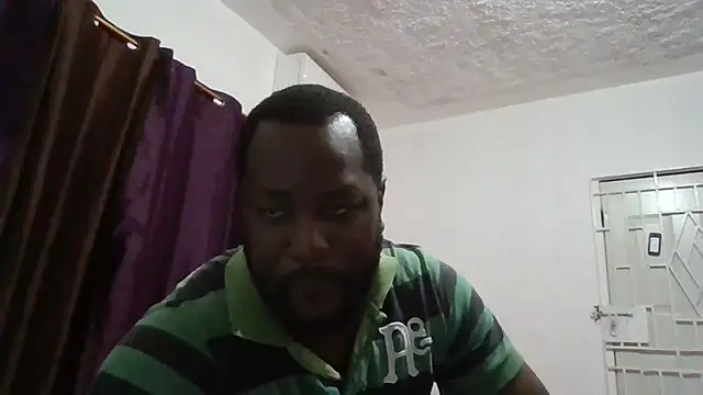 Snapshot of Bighood_T chatting on 10.08.25 Bighood T online show from 10.08.25