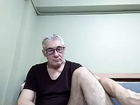 BIGUNCUTHARDCOCK online show from 10.15.25