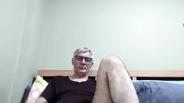 BIGUNCUTHARDCOCK online show from 11.04.25