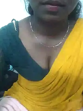 Snapshot of tamilachi4u chatting on 12.18.24 tamilachi4u online show from 12.18.24