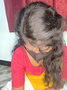 Snapshot of tamilachi4u chatting on 12.28.24 tamilachi4u online show from 12.28.24