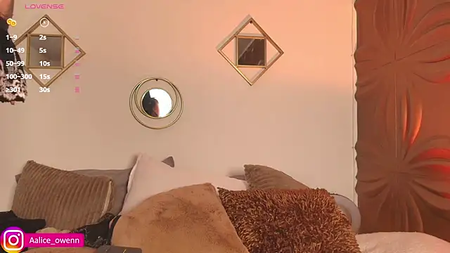 Aliceowenn online show from 02.12.25