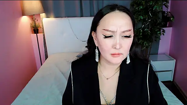 Snapshot of Julianna_Jami chatting on 02.12.25 Julianna Jami online show from 02.12.25