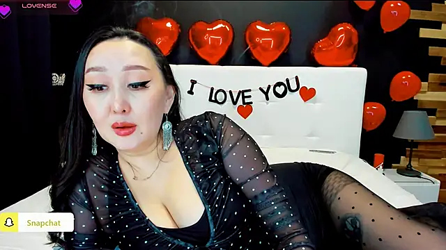 Snapshot of Julianna_Jami chatting on 03.12.25 Julianna Jami online show from 03.12.25