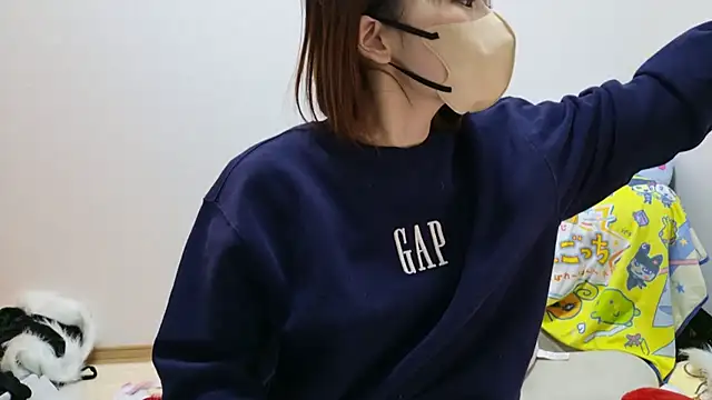 Snapshot of hi---chan- chatting on 12.22.24 hi---chan- online show from 12.22.24