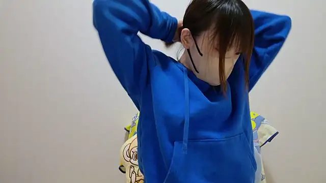 Snapshot of hi---chan- chatting on 12.27.24 hi---chan- online show from 12.27.24