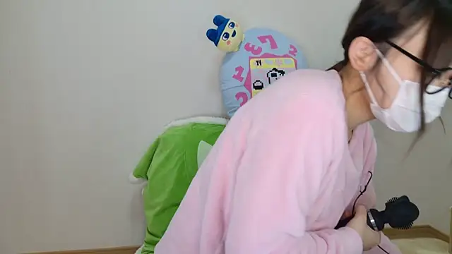 Snapshot of hi---chan- chatting on 01.23.25 hi---chan- online show from 01.23.25