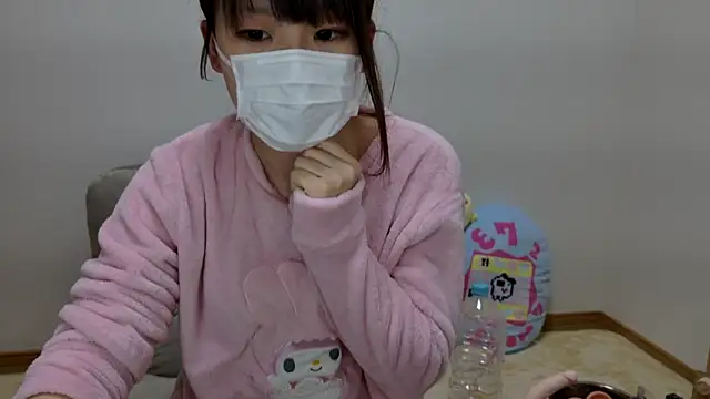 Snapshot of hi---chan- chatting on 03.09.25 hi---chan- online show from 03.09.25