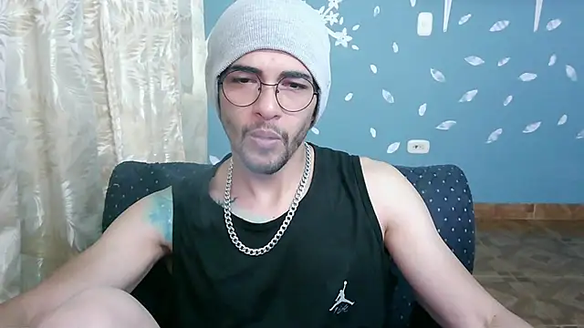 Snapshot of ponzothc chatting on 09.27.25 ponzothc online show from 09.27.25
