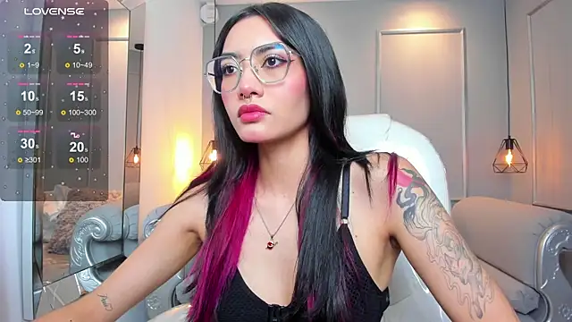 AzuraKindong online show from 11.25.25