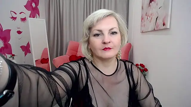 Snapshot of BlondeBrilliant7 chatting on 12.16.24 BlondeBrilliant7 online show from 12.16.24