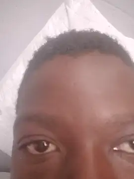 Snapshot of lazyeyes chatting on 10.13.25 lazyeyes online show from 10.13.25