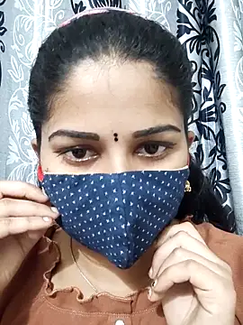 Snapshot of Angleannie chatting on 09.11.25 Angleannie online show from 09.11.25