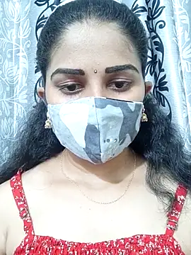 Snapshot of Angleannie chatting on 09.22.25 Angleannie online show from 09.22.25