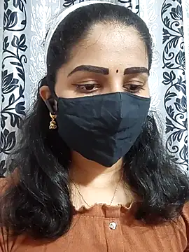 Snapshot of Angleannie chatting on 09.25.25 Angleannie online show from 09.25.25