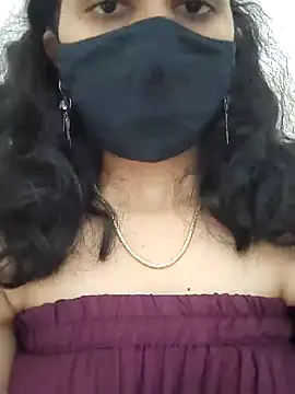 Snapshot of Angleannie chatting on 10.11.25 Angleannie online show from 10.11.25