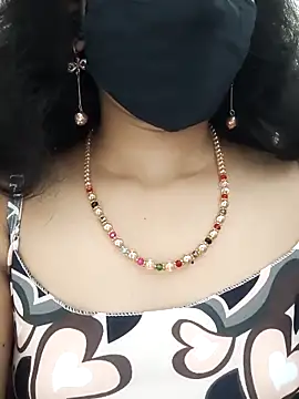 Snapshot of Angleannie chatting on 10.14.25 Angleannie online show from 10.14.25