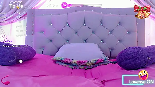 Snapshot of SexyJuliii21 chatting on 01.08.25 SexyJuliii21 online show from 01.08.25
