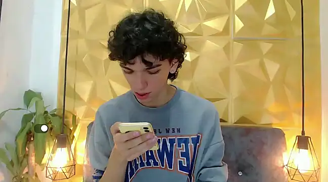 Snapshot of SexyJuliii21 chatting on 01.31.25 SexyJuliii21 online show from 01.31.25
