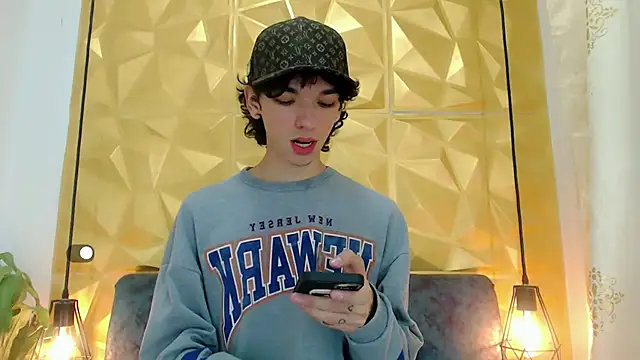 Snapshot of SexyJuliii21 chatting on 03.07.25 SexyJuliii21 online show from 03.07.25