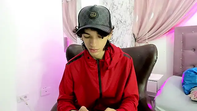 Snapshot of SexyJuliii21 chatting on 03.16.25 SexyJuliii21 online show from 03.16.25