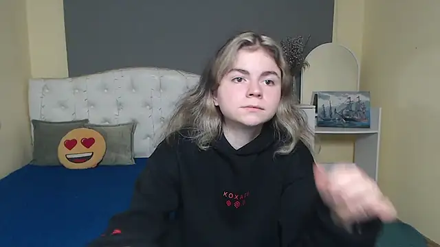 TinaRedly online show from 11.10.25