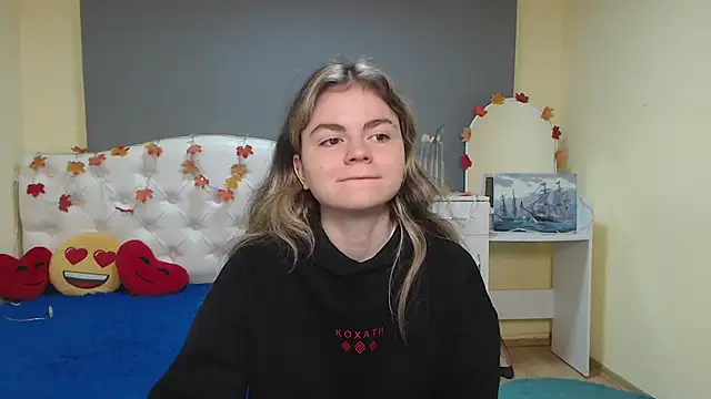 TinaRedly online show from 11.12.25