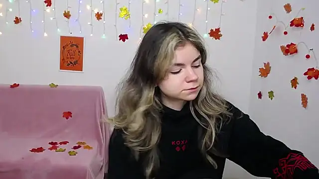 TinaRedly online show from 12.02.25