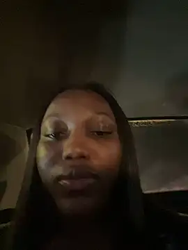 Snapshot of kellya_ chatting on 12.22.24 kellya online show from 12.22.24