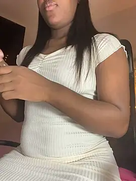 Snapshot of kellya_ chatting on 01.12.25 kellya online show from 01.12.25