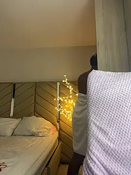 Snapshot of kellya_ chatting on 02.02.25 kellya online show from 02.02.25