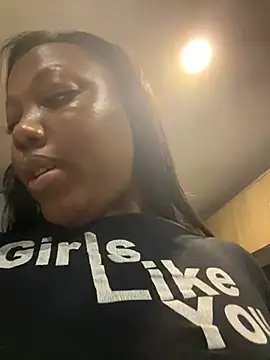 Snapshot of kellya_ chatting on 02.11.25 kellya online show from 02.11.25