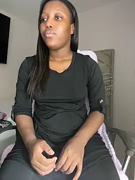 Snapshot of kellya_ chatting on 02.16.25 kellya online show from 02.16.25