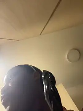 Snapshot of kellya_ chatting on 03.01.25 kellya online show from 03.01.25