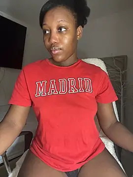 Snapshot of kellya_ chatting on 03.06.25 kellya online show from 03.06.25