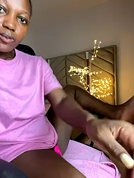 Snapshot of kellya_ chatting on 09.13.25 kellya online show from 09.13.25