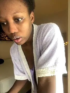 Snapshot of kellya_ chatting on 11.01.25 kellya online show from 11.01.25