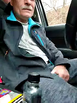 bottomhairy online show from 12.23.24