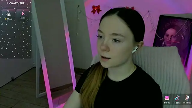 Snapshot of Florence_meow chatting on 02.06.25 Florence meow online show from 02.06.25