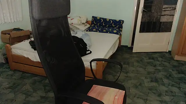 Snapshot of RealManHaveHairy chatting on 01.08.25 RealManHaveHairy online show from 01.08.25