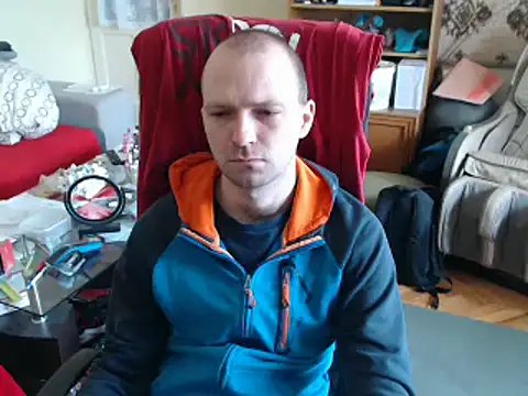 Snapshot of RealManHaveHairy chatting on 02.04.25 RealManHaveHairy online show from 02.04.25